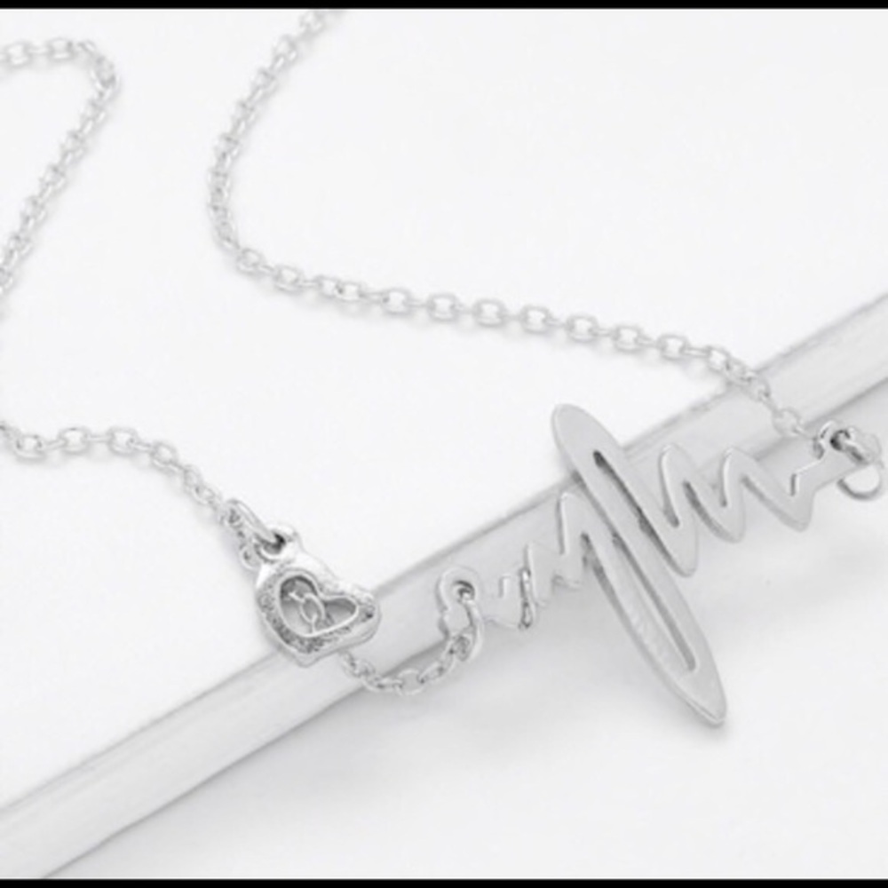 💛Silver heart beat ekg tracing trendy necklace